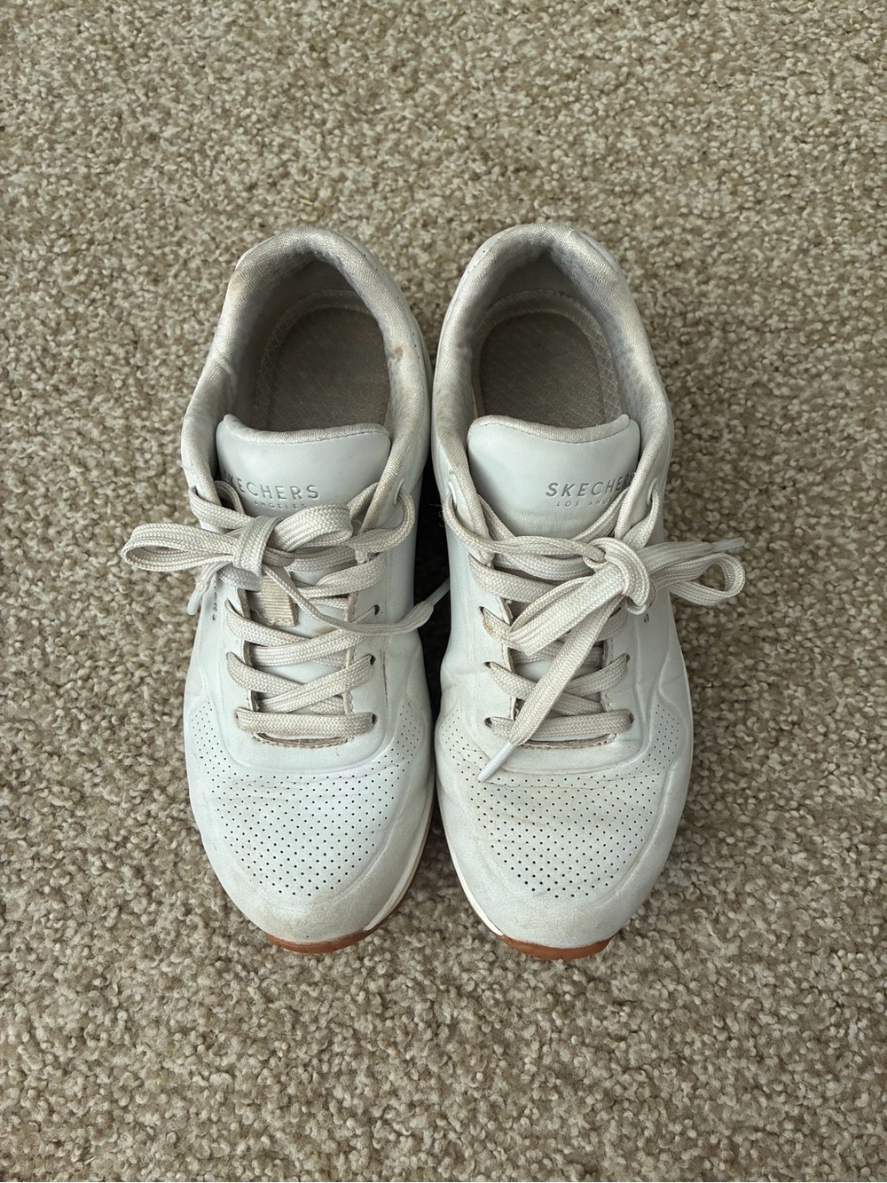 Sketchers UNO stand on air white sneakers